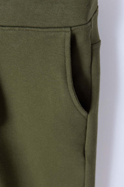 CONJUNTO DE JURASSIC WORLD DE PANTALÓN LARGO VERDE PARA NIÑO