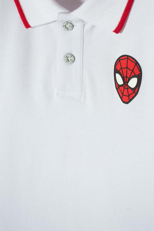 CAMISETA TIPO POLO DE SPIDERMAN BLANCA CON BOTONES PARA NIÑO