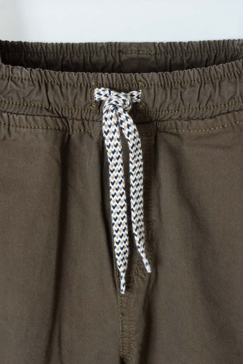 JOGGER DE LITTLEMIC CON CORDÓN VERDE MILITAR PARA NIÑO 2T A 5T