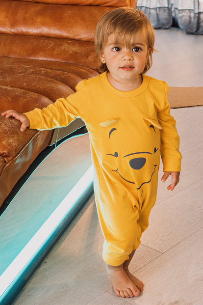 PIJAMA DE WINNIE THE POOH MOSTAZA PARA BEBÉ NIÑO