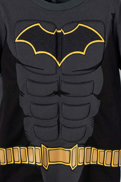 CAMISETA DE BATMAN MANGA CORTA CON CAPA REMOVIBLE