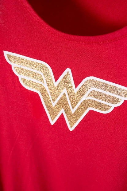 VESTIDO DE WONDER WOMAN CON CAPA DE ESTRELLAS REMOVIBLE PARA NIÑA