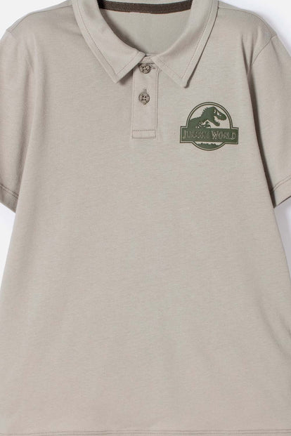 CAMISETA TIPO POLO DE JURASSIC WORLD VERDE PARA NIÑO