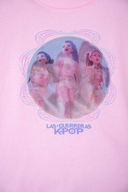 CAMISETA DE K- POP DEMON HUNTERS ROSADA PARA NIÑA
