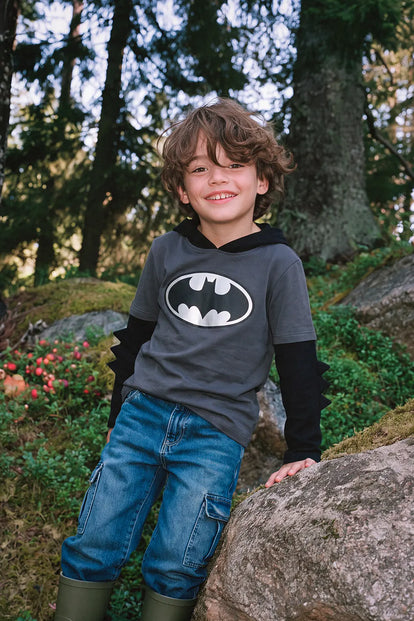 CAMISETA DE BATMAN MANGA LARGA GRIS PARA NIÑO