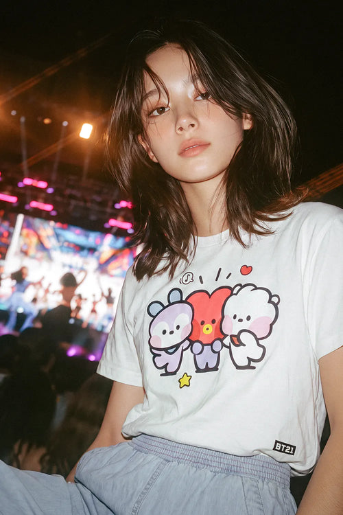 CAMISETA DE BT21 MANGA CORTA MARFIL PARA NIÑA