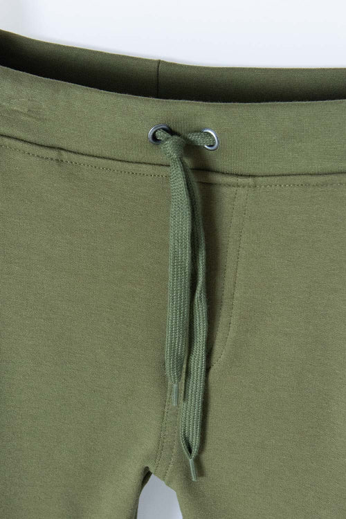 JOGGER DE MIC CON CORDÓN VERDE PARA NIÑO