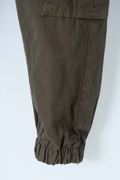 JOGGER DE LITTLEMIC CON CORDÓN VERDE MILITAR PARA NIÑO 2T A 5T