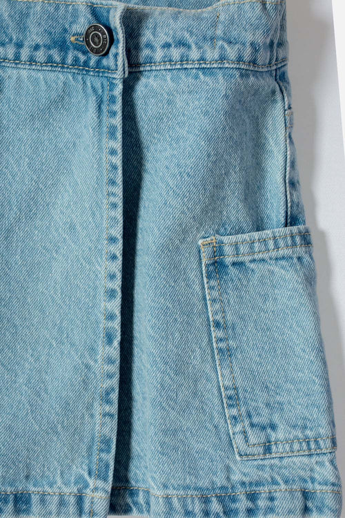 FALDA DE MIC CON BOTON AZUL PARA NIÑA