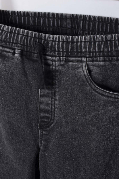 JOGGER DE MIC CON BOLSILLOS NEGRO PARA NIÑO