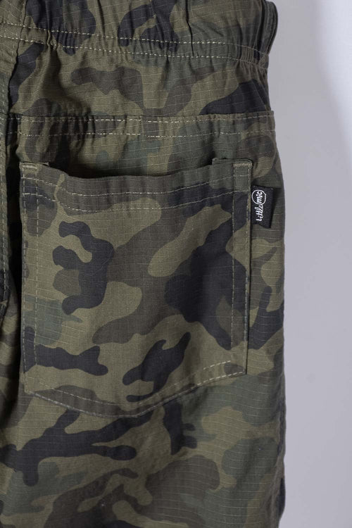 BERMUDA DE LITTLEMIC CON CORDÓN VERDE PARA NIÑO 2T A 5T