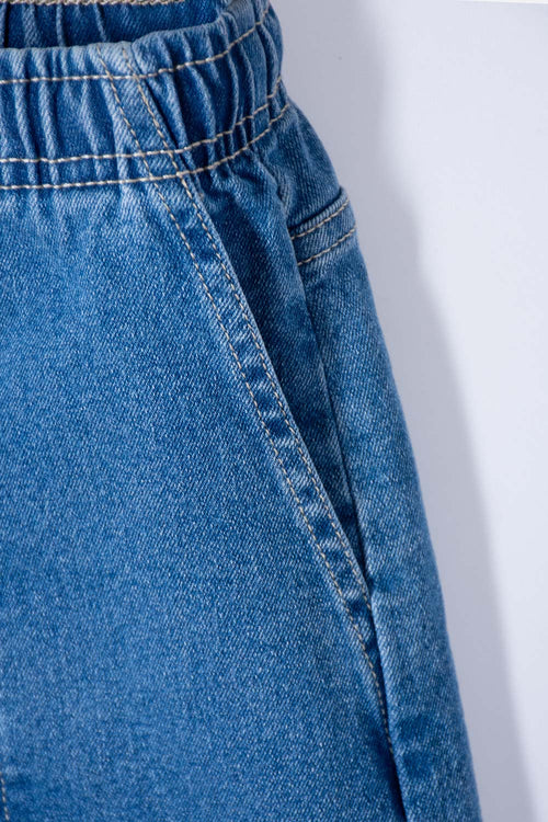 SHORT DE MIC CON CORDÓN AZUL PARA NIÑA