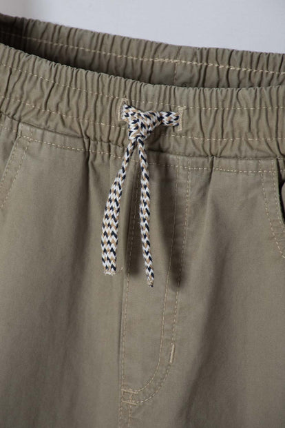 JOGGER DE MIC CON CORDÓN VERDE PARA NIÑO