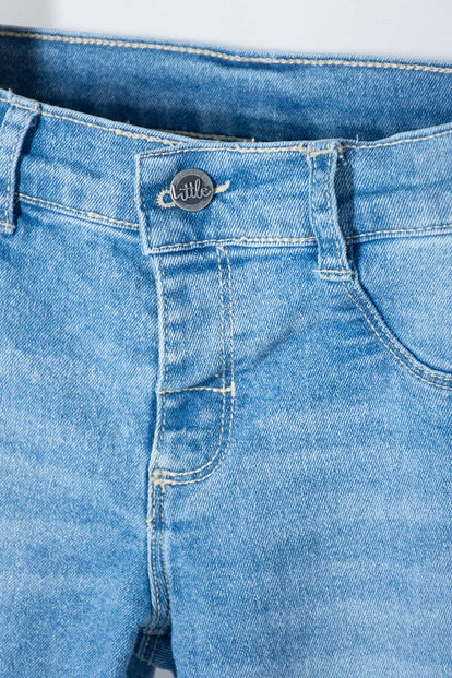 JEAN DE LITTLEMIC EN DENIM AZUL PARA NIÑO 2T A 6T