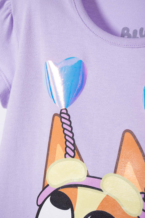 CAMISETA DE BLUEY LILA ESTAMPADA EN FRENTE PARA NIÑA 2T A 6T