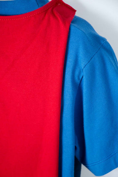 CAMISETA DE SUPERMAN CON CAPA AZUL Y ROJO PARA NIÑO 2T A 6T